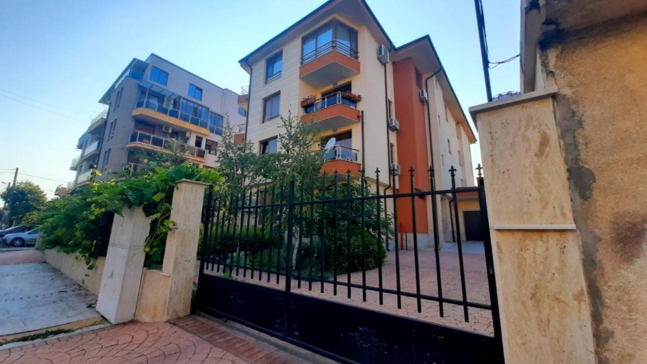На Море В Сарафово Burgas City Exteriér fotografie
